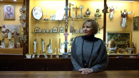 Objetos Religiosos Cerer�a de San Nicol�s. Fundada en 1910, esta tienda tambi�n fue una f�brica de velas. Nunca cambi� de sitio. �Aunque en 109 a�os se hicieron algunos cambios, sobre todo de mantenimiento, ni el escaparate ni el interior de la tienda cambiaron apenas. Est�n casi intactos�, presume su responsable, Irene Pena. 