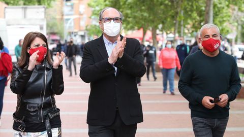 Jorge Javier Vzquez en abril del 2021, junto a Gabilondo y Lastra