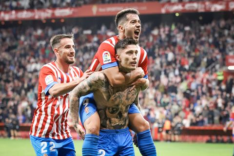 Cristo en la celebraci�n de un gol del Sporting