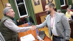 La sesi�n plenaria de este lunes se inici� con la toma de posesi�n del acta del nuevo concejal del PBBI, Jos� �ngel Silva Gonz�lez, al que todos los grupos de la corporaci�n desearon suerte en esta nueva etapa.