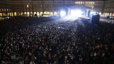 Miguel Bos revent la plaza de Mara Pita