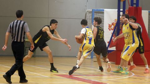 Imagen de archivo del partido entre el Berberecho y el Tui.