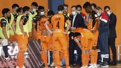 La escuadra del Pescados Rub�n y el entrenador, en un partido disputado el pasado 30 de octubre en Burela