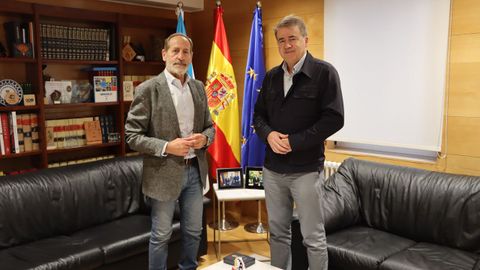 El delegado territorial de la Xunta en Ourense, Manuel Pardo, recibi� este mi�rcoles al alcalde de Viana do Bolo, Germ�n Garc�a-�vila