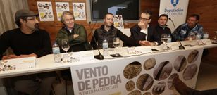 Ledo, Pita, Gonz�lez, Lorenzo, Antelo y P�rez, ayer, en la mesa redonda celebrada en Dombate. 