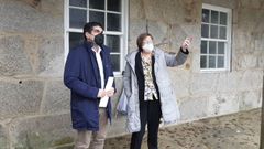 Gabriel Al�n, junto a la alcaldesa de Ramir�s, Isabel Gil