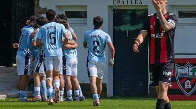 Los jugadores del Celta Fortuna celebran un gol ante el Arenas de Getxo.