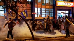Enfrentamientos entre la polic�a y manifestantes en Lima.