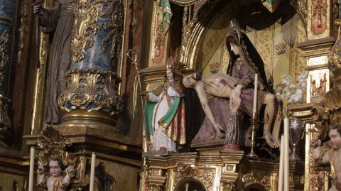 La parroquia decidi subir la imagen de San Blas a dos metros de altura, en el altar 