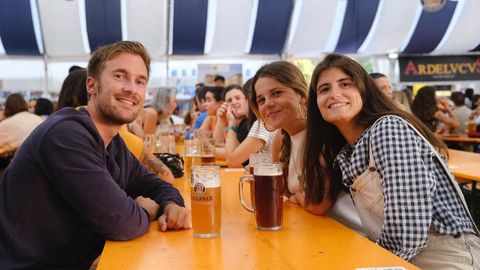Asistentes al Oktoberfest de Gij�n