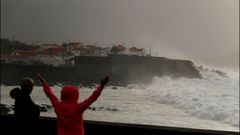 Vientos y un fuerte oleaje en la isla de Pico, en las costas de las Azores (foto de archivo)