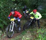 Los ciclistas sufrieron sobre un recorrido muy exigente. 