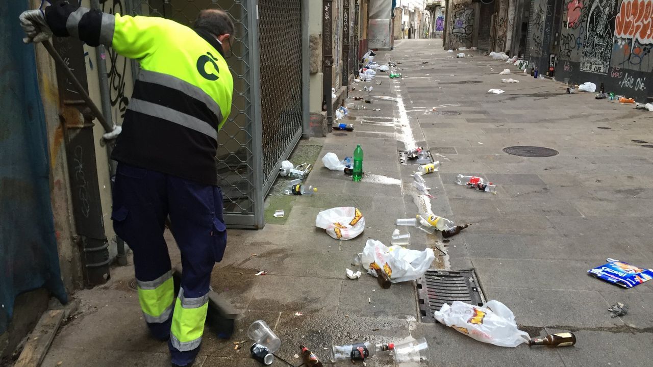 Vecinos de la calle Vista continúan sin soluciones para evitar el botellón