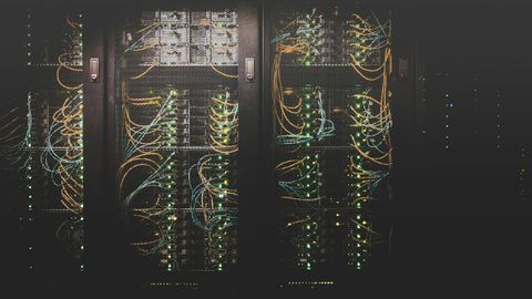 Conexiones el�ctricas en un centro de datos
