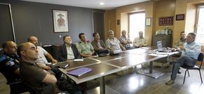 El edil del Mar, Jes�s Fern�ndez, se reuni� ayer con representantes de instituciones y empresas. 