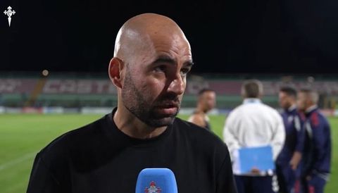 El entrenador del Celta, Claudio Gir�ldez, tras el partido ante el N�poles.