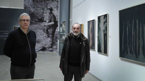 Manuel Mosquera junto a Xavier Seoane en la muestra.
