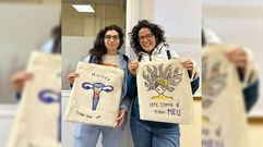 D�as das bolsas confeccionadas na sesi�n organizada polas Redes Lilas esta semana