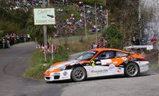 Iv�n Ares, con su espectacular Porsche, intentar� vencer en Lal�n como lo hizo en el Rali de Noia. 