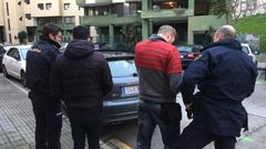 Momento de la detenci�n, en una calle de A Coru�a