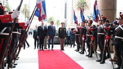 Pedro Sánchez, a su llegada a Torre Ejecutiva, sede de la Presidencia de Uruguay