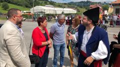 Adri�n Barb�n, en la la Fiesta de la Oficialid� organizada en Bimenes