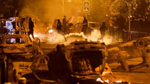 Tercera noche de protestas en Francia tras la muerte de un adolescente por el disparo de un polic�a 