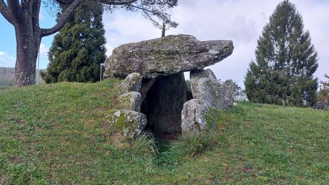 El dolmen del Mercantil no se encuentra en su lugar original
