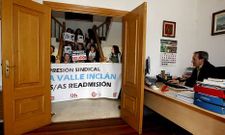 Las mujeres tomaron las escaleras del primer piso de ayuntamiento vilanov�s.