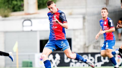 Abel Bretones, en un partido con el Langreo