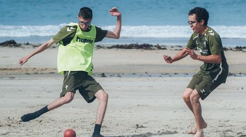 Jugadores del Celta Integra, durante la jornada de futvolei.