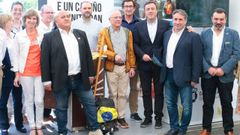 El alcalde de Pontedeume, en el centro, en un acto de la asociacin y la Diputacin