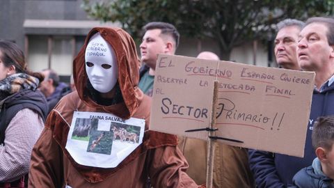 As� fue la tractorada en Oviedo convocada por URA, USAGA, COAG y ASAJA contra el acuerdo de libre comercio entre la Uni�n Europea y los pa�ses del Mercosur