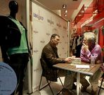 Cadaval instal� su �Conversatorio� en la calle Real.