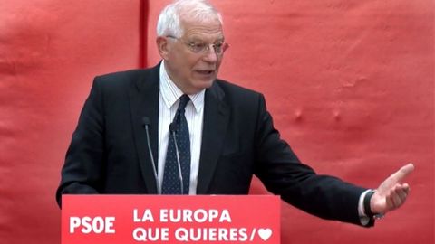 Josep Borrell, en el mitin socialista de Oviedo