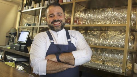 Antonio Novas lleva ocho meses al frente de su local Trasmallo