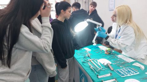 En la feria se exponen diversos instrumentos de enfermer�a