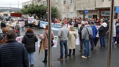 Tras el par�n por las Navidades, se retomaron las protestas delante del centro de salud de Ribeira