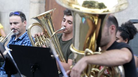 Actuaci�n en la calle de alumnos y profesores del conservatorio, en junio del 2018