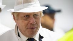 Boris Johnson durante una visita a una granja de la regi�n de Aberdeenshire (Escocia)