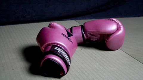 Unos guantes de boxeo