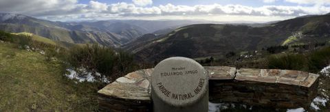 En el municipio de Cervantes acaban de ser acondicionadas diez rutas de montaña que suponen casi cien kilómetros desde los que ver paisajes increíbles.