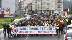Manifestacin en Caldas contra la variante oeste y el acceso al puerto de Vilagarca