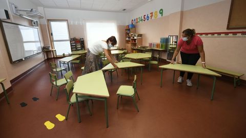 Preparativos en el CEIP Prez Viondi de A Estrada