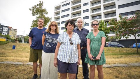 Algunos de los afectados, en el parque de Tafisa, en Pontevedra