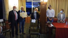 �ngel Fern�ndez fue homenajeado en el Casino de O Barco.