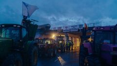 Agricultores y ganaderos trasladaron sus protestas al pol�gono de San Cibrao das Vi�as