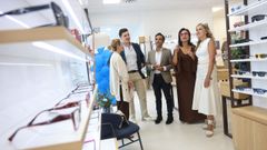 �pticas Noroeste inaugura sede en la plaza de Armas.