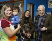 Xos� Neira Vilas, na s�a visita � escola A Casa dos T�teres. 