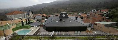 El paisaje de los concellos de Avi�n, A Lama o Beariz est� inundado de grandes viviendas que pertenecen, en su mayor�a, a personas que emigraron a M�xico.